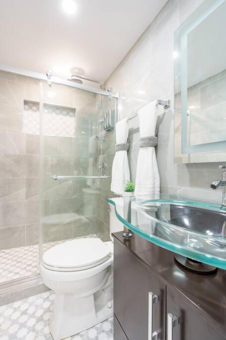 New Miami & Calle Ocho Home with Arcade!