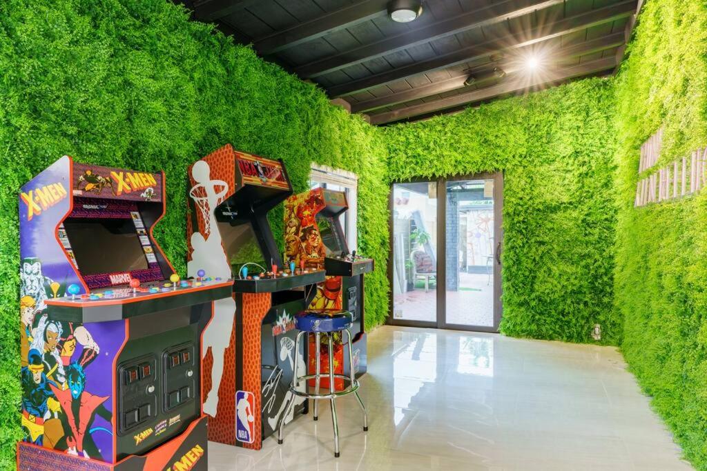 New Miami & Calle Ocho Home with Arcade!