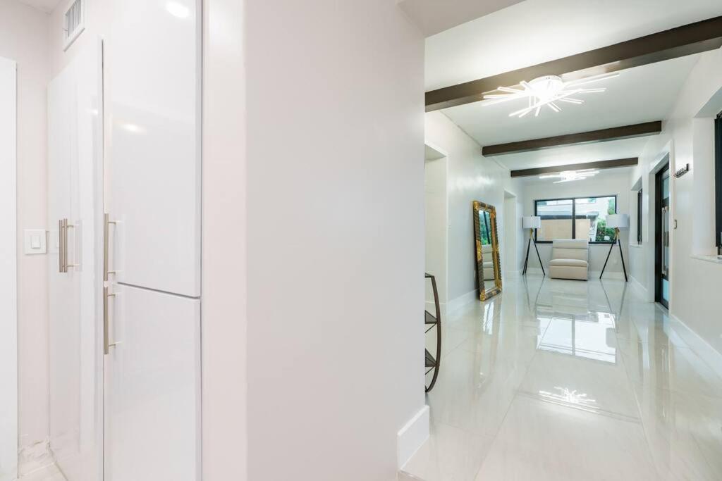 New Miami & Calle Ocho Home with Arcade!