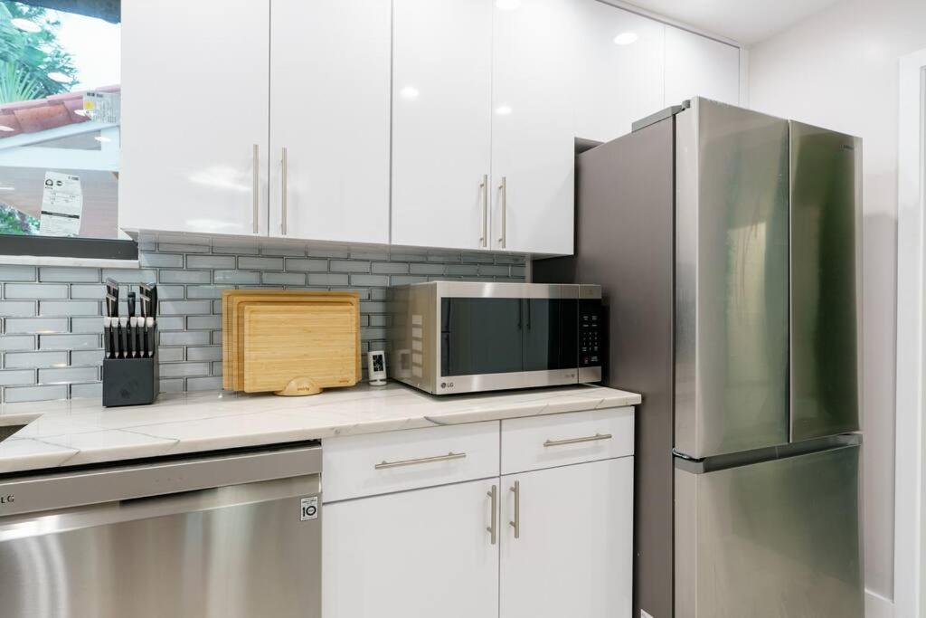 New Miami & Calle Ocho Home with Arcade!
