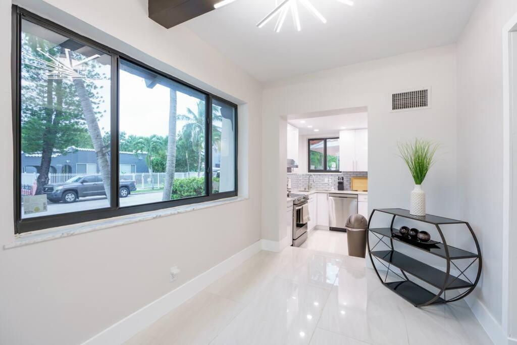 New Miami & Calle Ocho Home with Arcade!