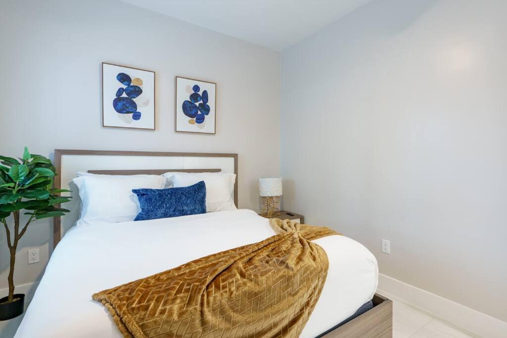 New Miami & Calle Ocho Home with Arcade!