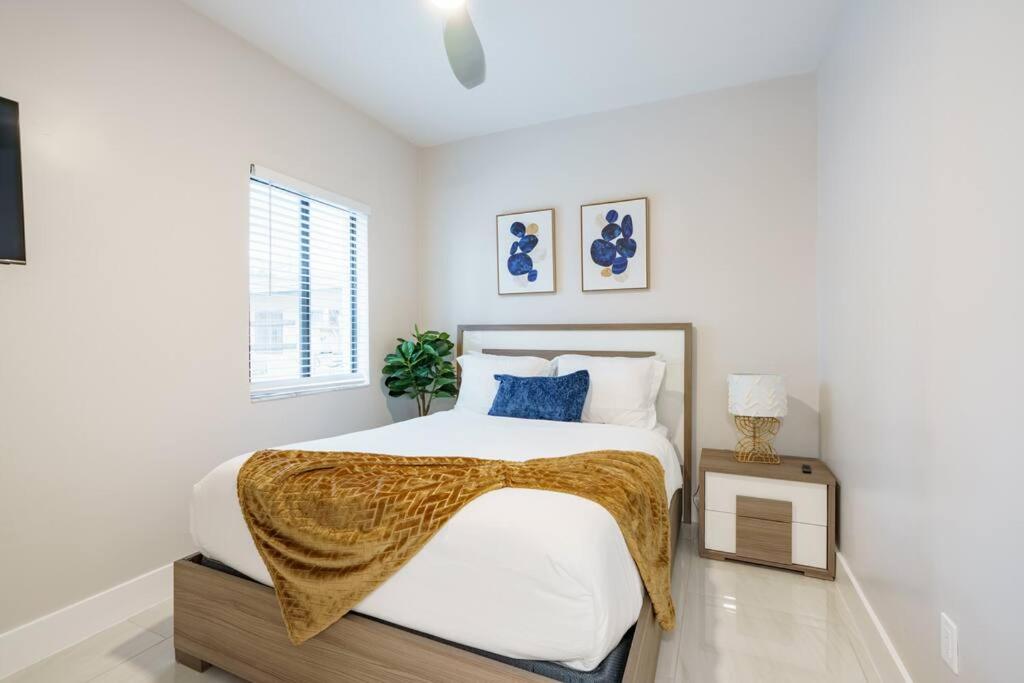 New Miami & Calle Ocho Home with Arcade!
