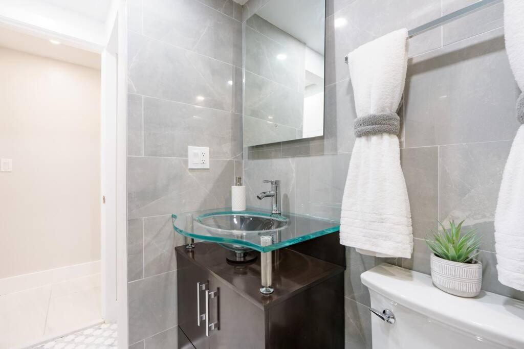 New Miami & Calle Ocho Home with Arcade!
