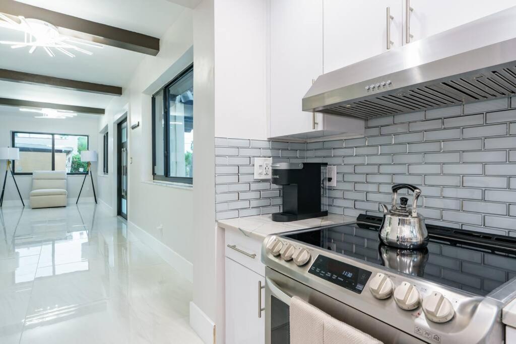 New Miami & Calle Ocho Home with Arcade!
