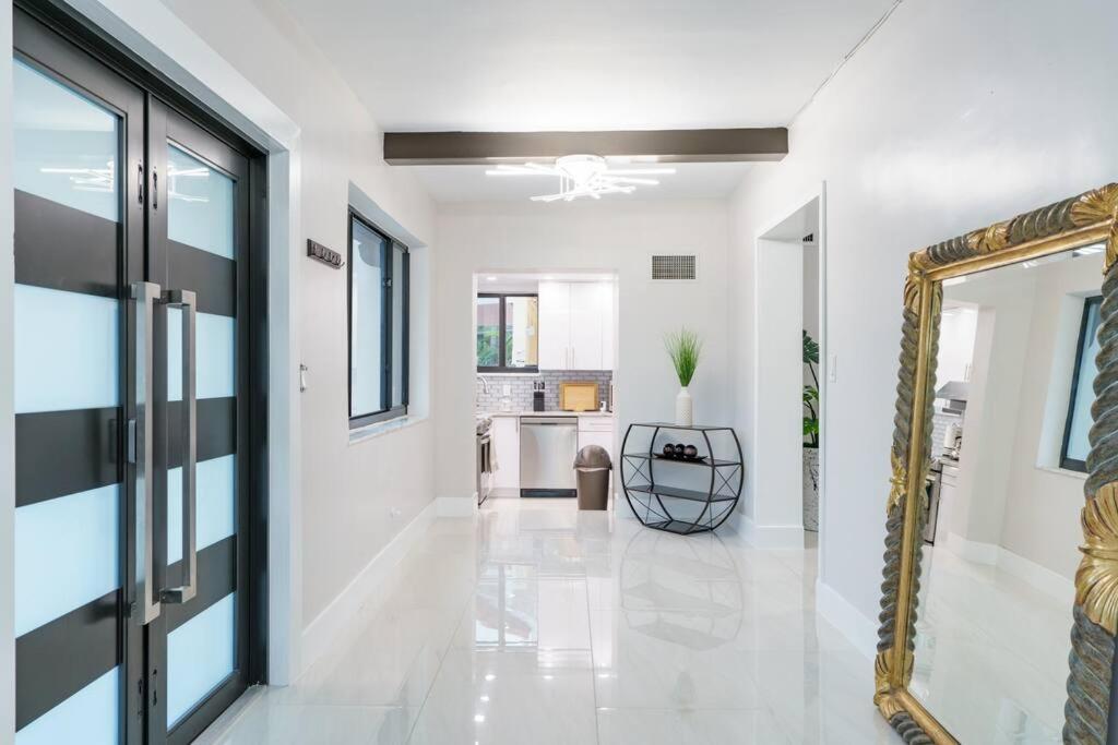 New Miami & Calle Ocho Home with Arcade!