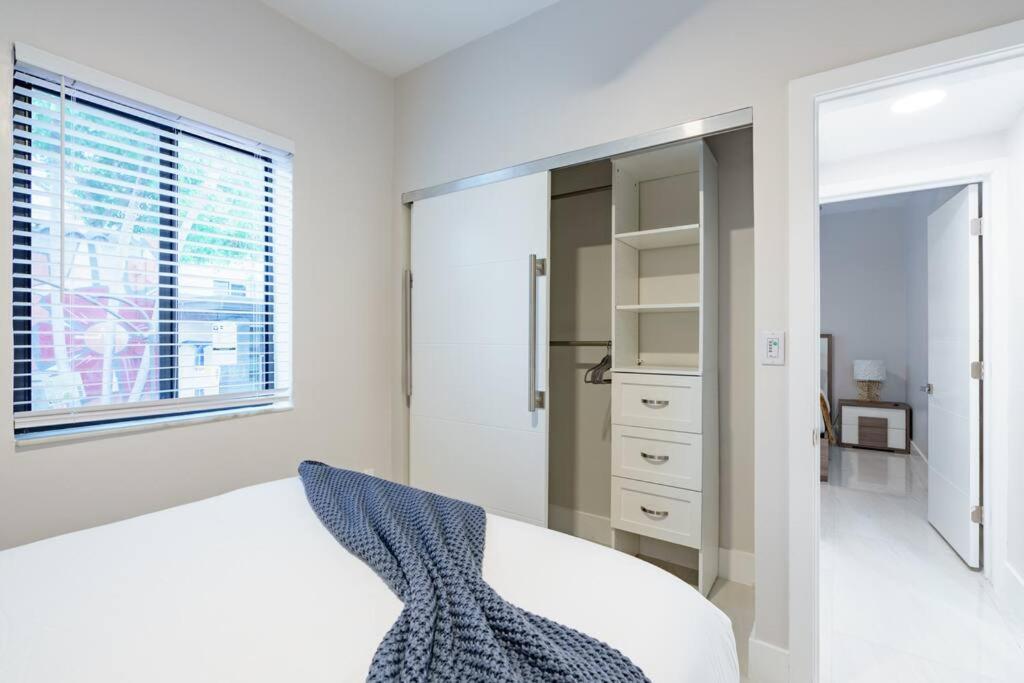 New Miami & Calle Ocho Home with Arcade!