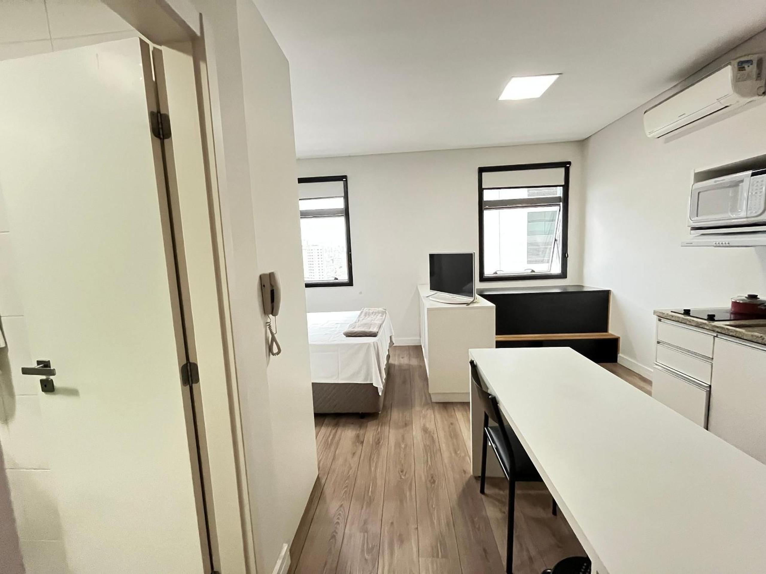 7th Avenue - Centro | Curitiba | Gonzaga Stays