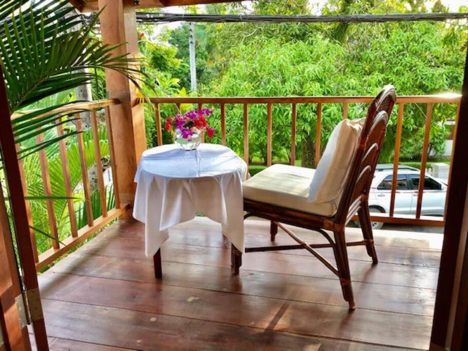 The Peninsula Verandah Suite