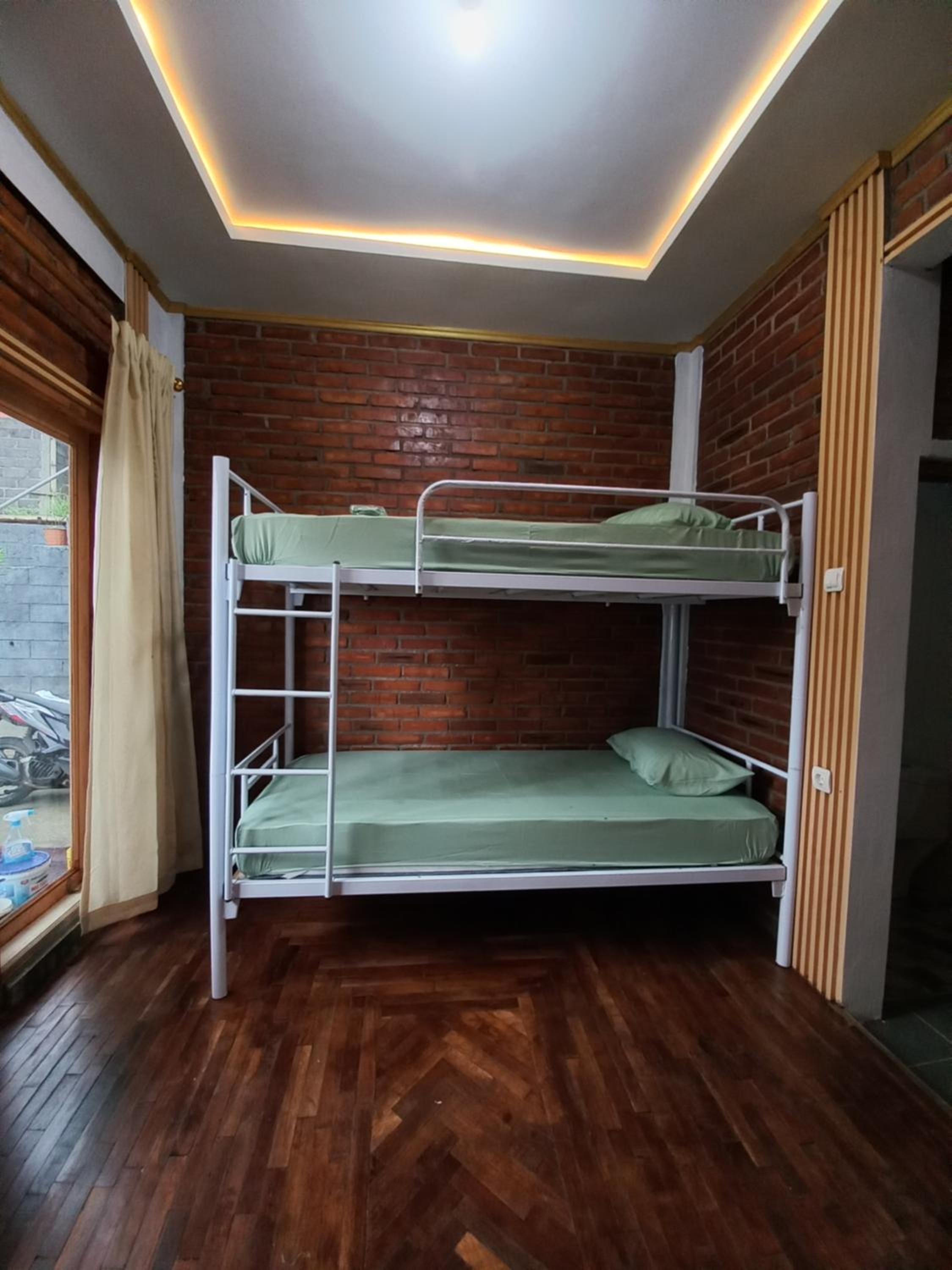 Agora Home