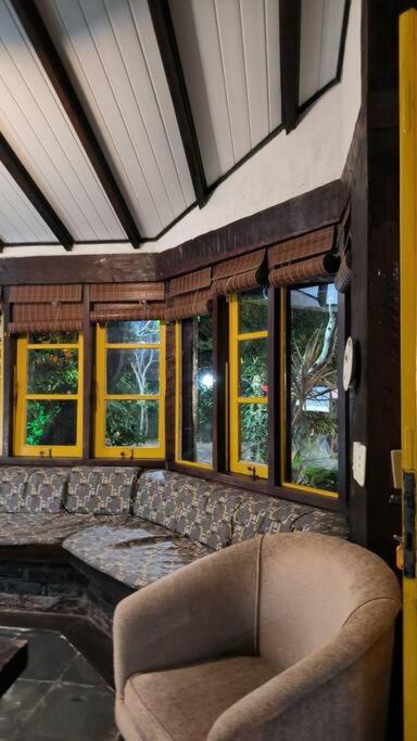 Casa rústica com piscina em Búzios na Villa Geriba