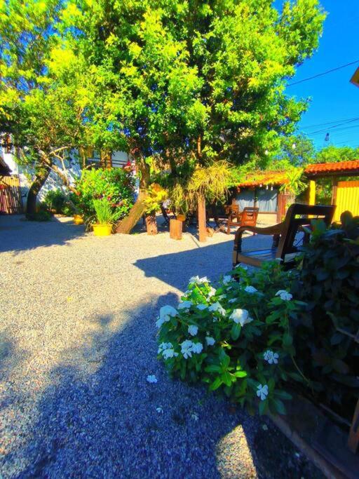 Casa rústica com piscina em Búzios na Villa Geriba