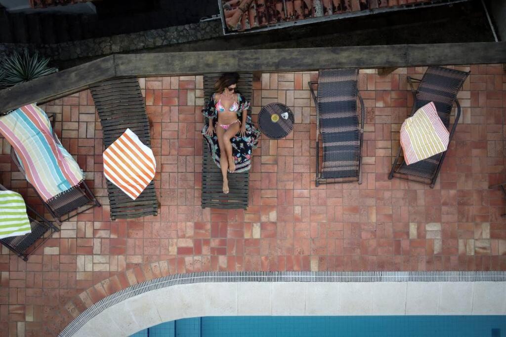 Casa rústica com piscina em Búzios na Villa Geriba