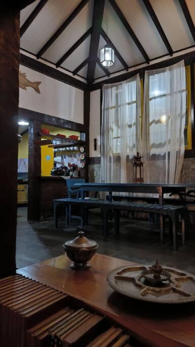 Casa rústica com piscina em Búzios na Villa Geriba