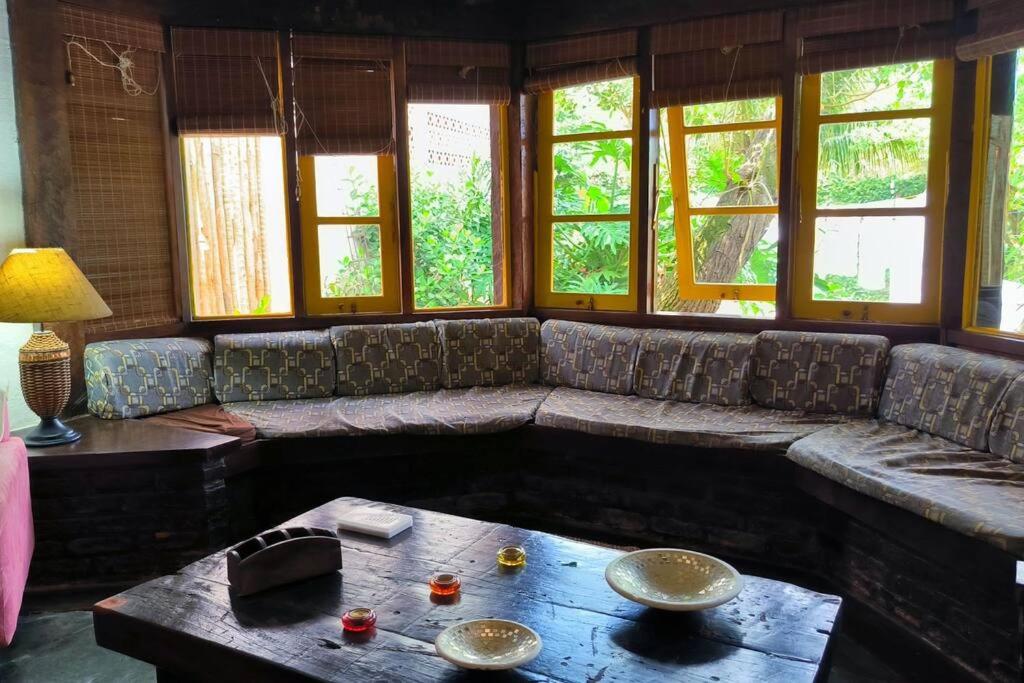 Casa rústica com piscina em Búzios na Villa Geriba