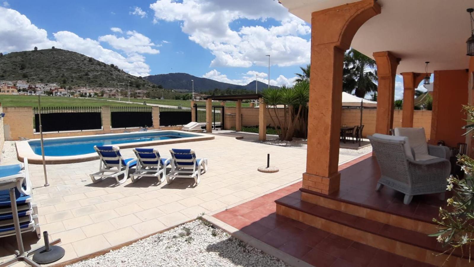 Villa met privé zwembad