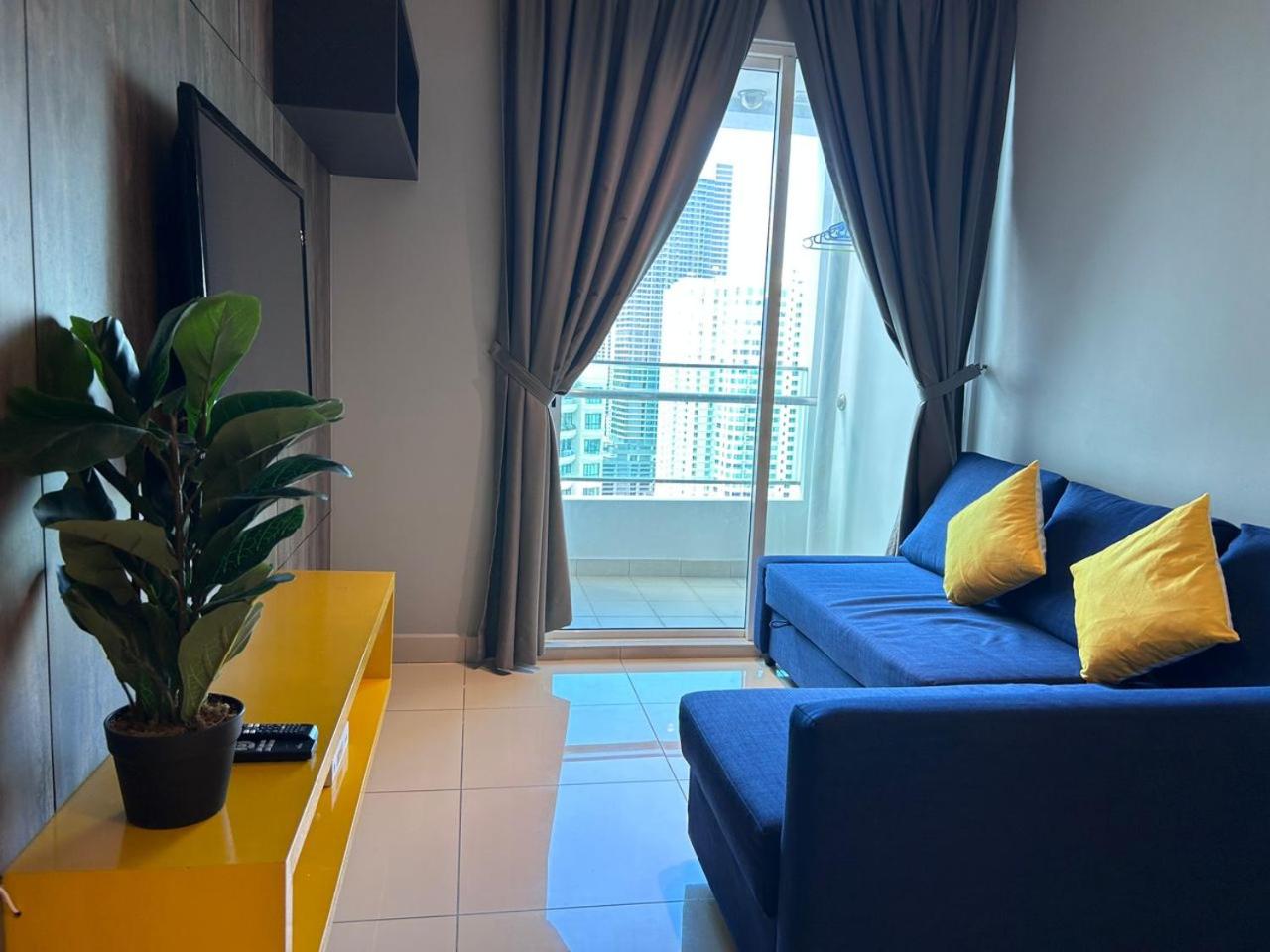 Seaview Mansion One 2R2B George Town Gleneagles Gurney Komtar by Cozy Cottage Haven photo 7