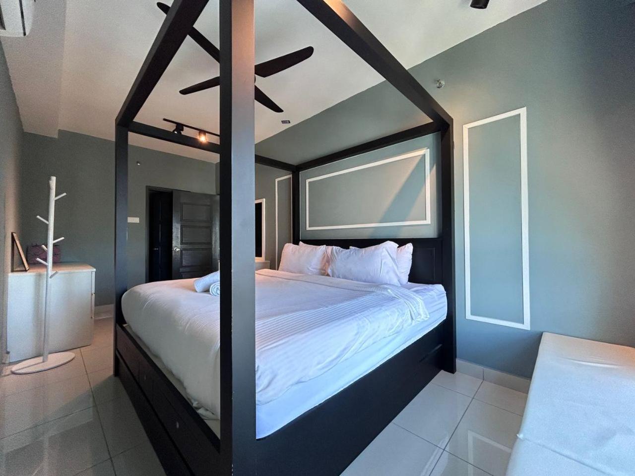 Seaview Mansion One 2R2B George Town Gleneagles Gurney Komtar by Cozy Cottage Haven photo 8