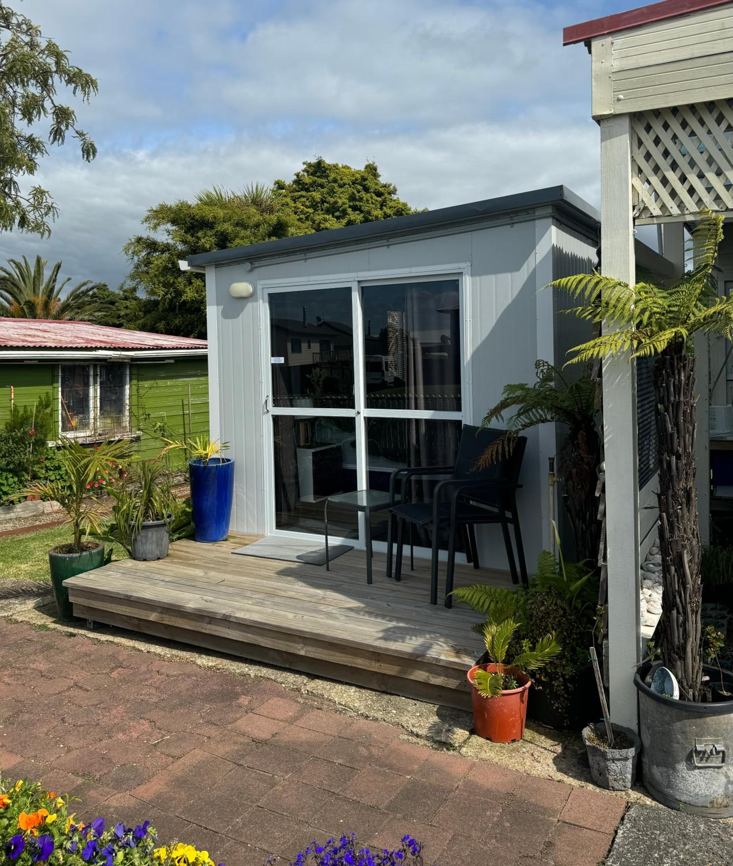 Raglan Seaview Cabin