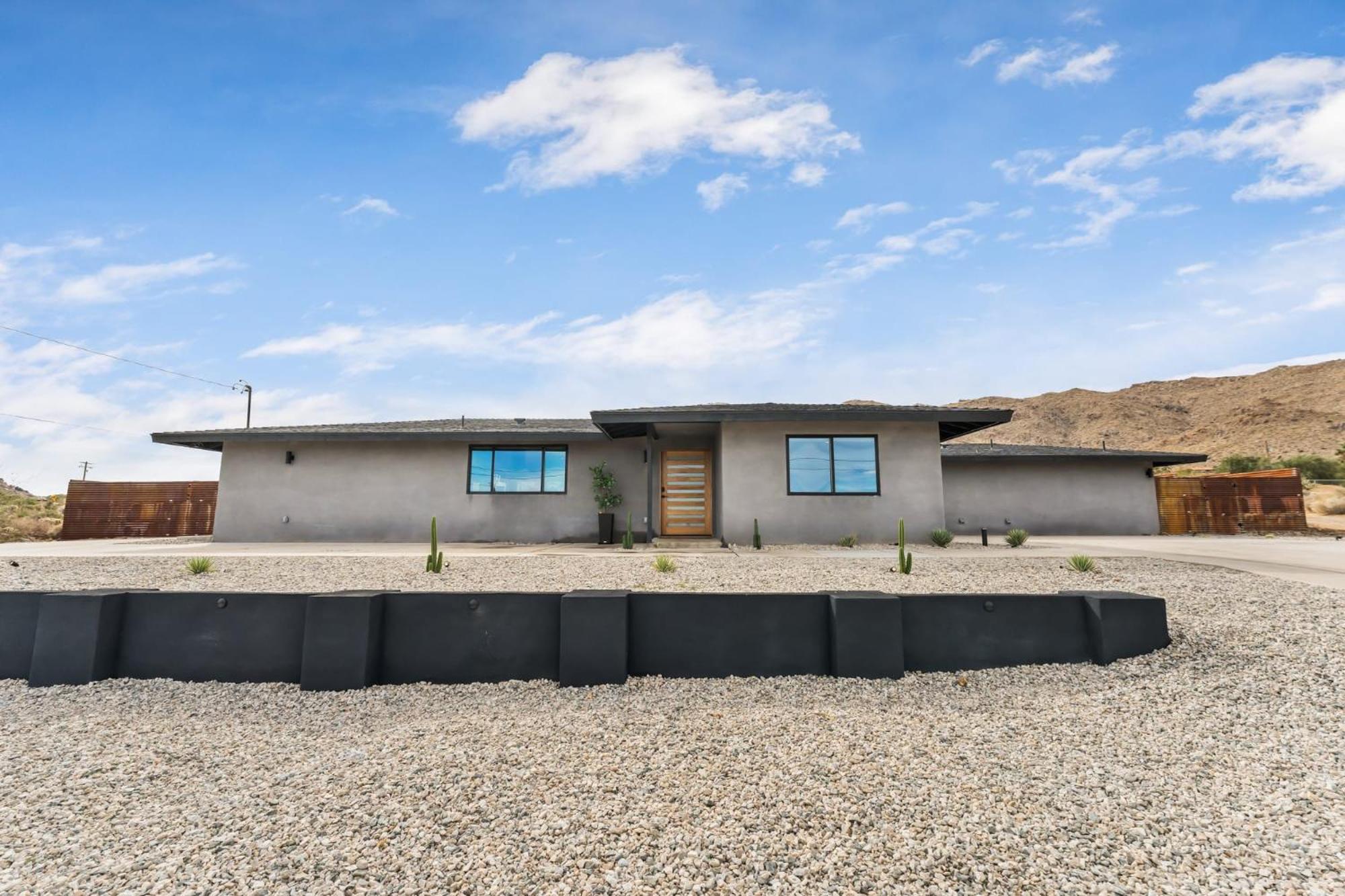 Hotel Sunset Serenity