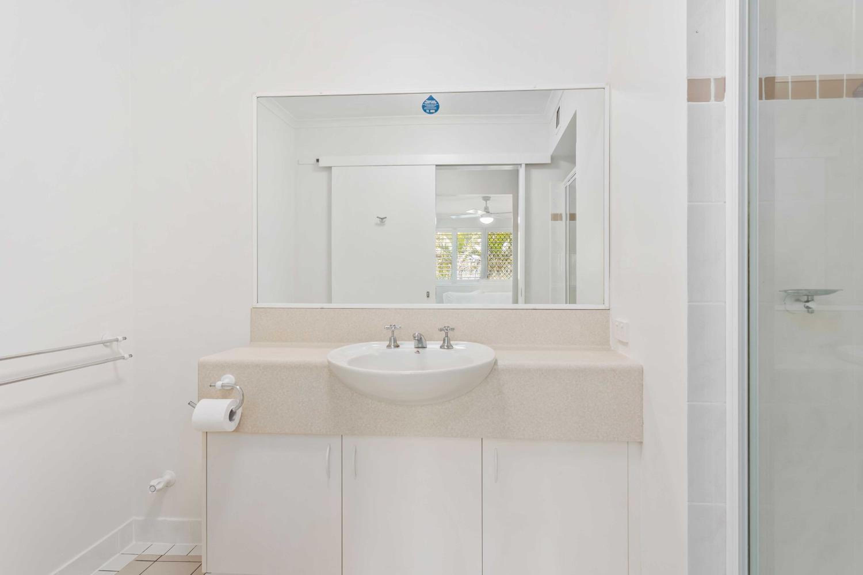 Santa Monica Apartments - Hosted by Burleigh Letting
