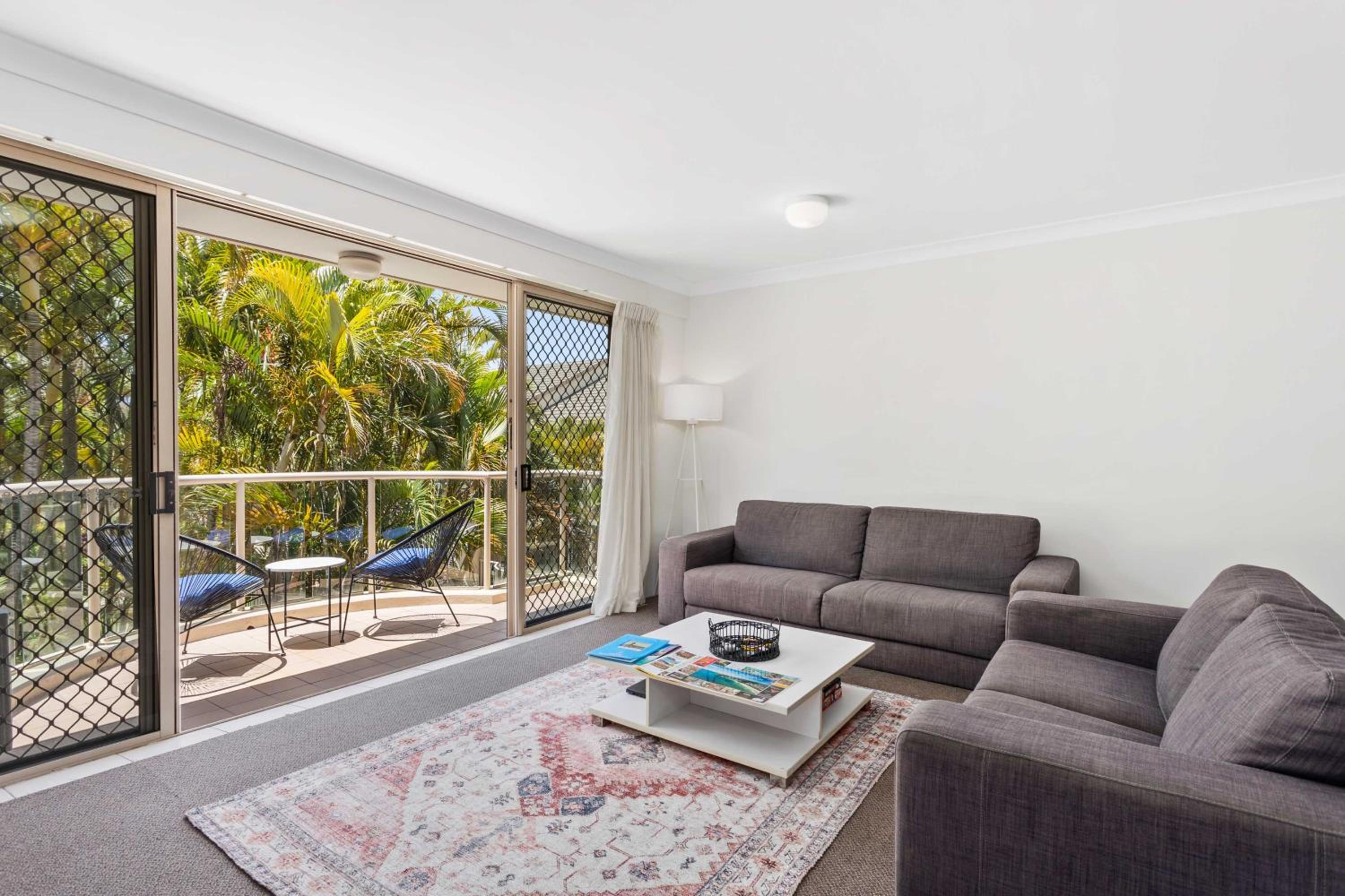 Santa Monica Apartments - Hosted by Burleigh Letting