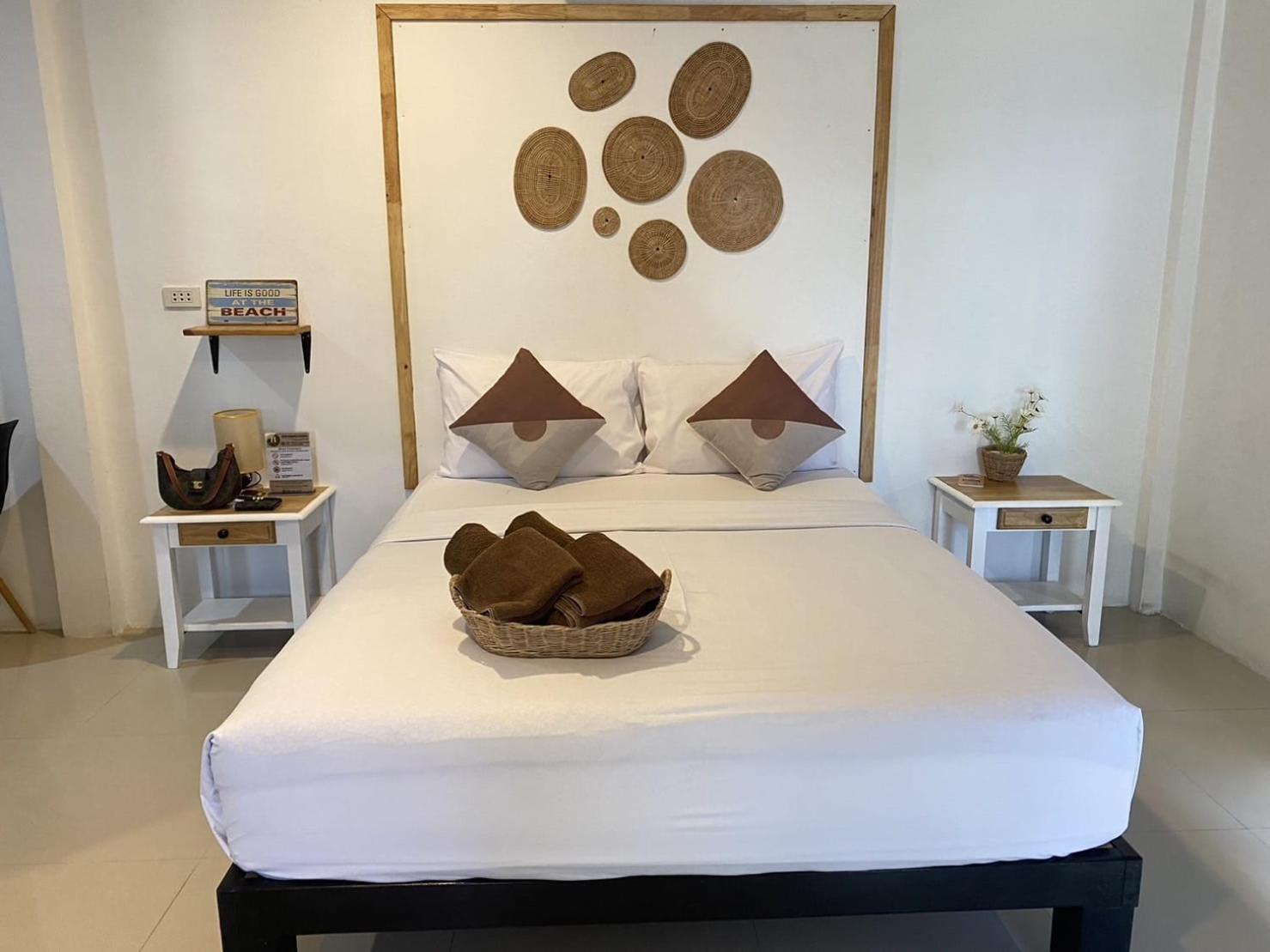Minnie Seaview Resort