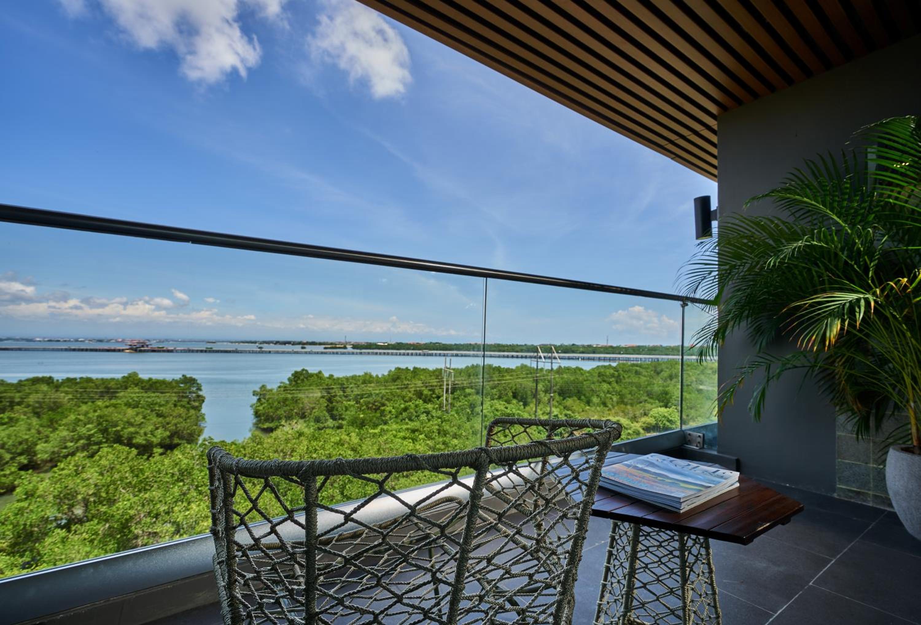 Hotel The Crystal Luxury Bay Resort Nusa Dua