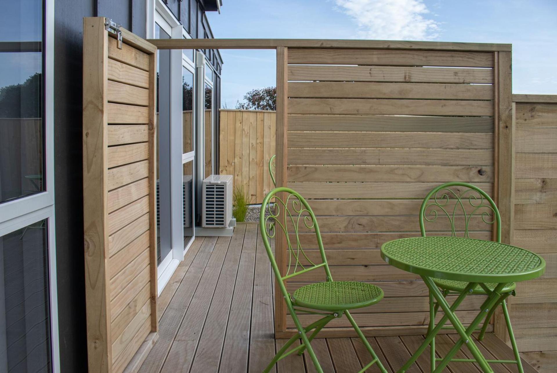 The Aisle Seat - pet-friendly 1BR modern apartment