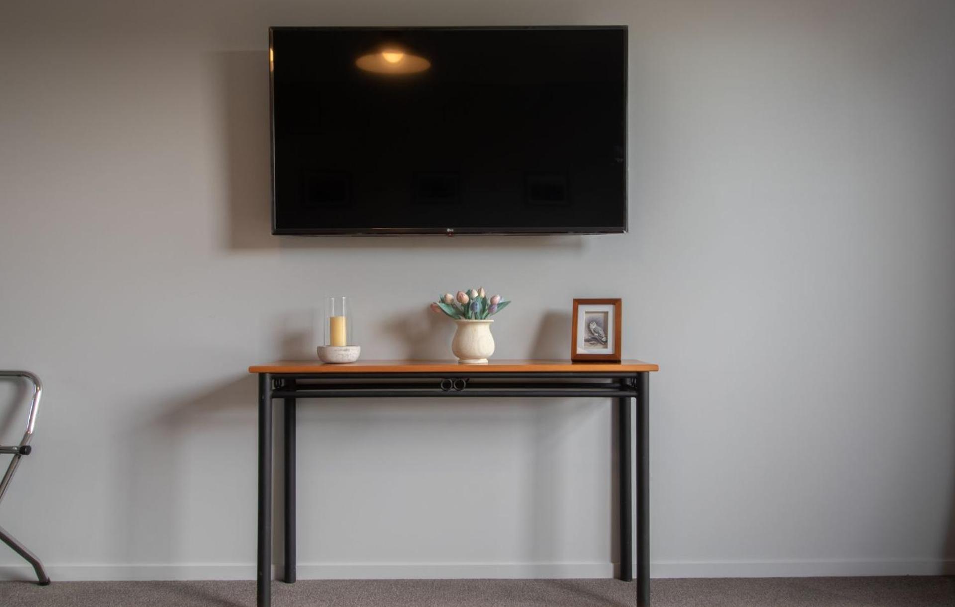 The Aisle Seat - pet-friendly 1BR modern apartment