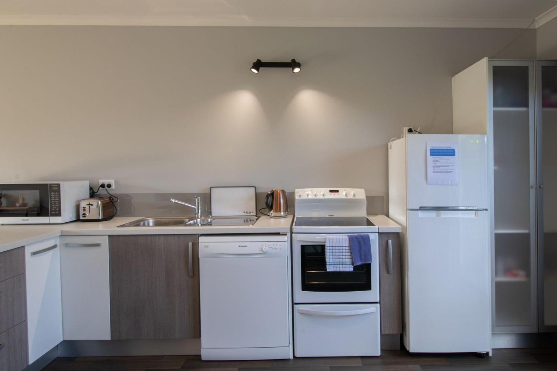 The Aisle Seat - pet-friendly 1BR modern apartment