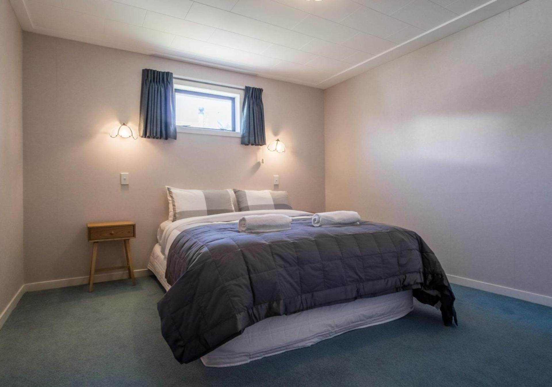 Waterfront On Woolcombe - 4BR holiday apartment