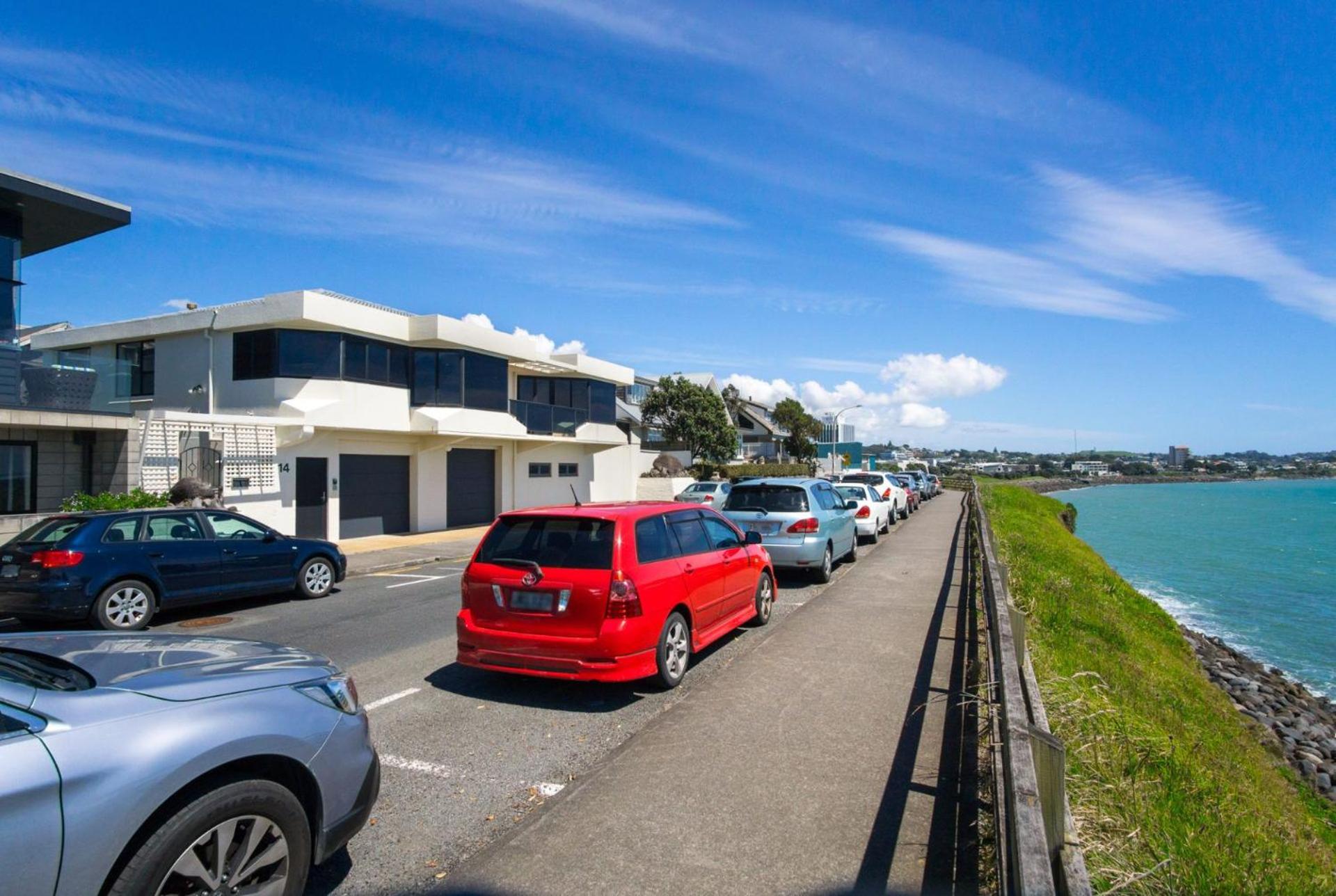 Waterfront On Woolcombe - 4BR holiday apartment