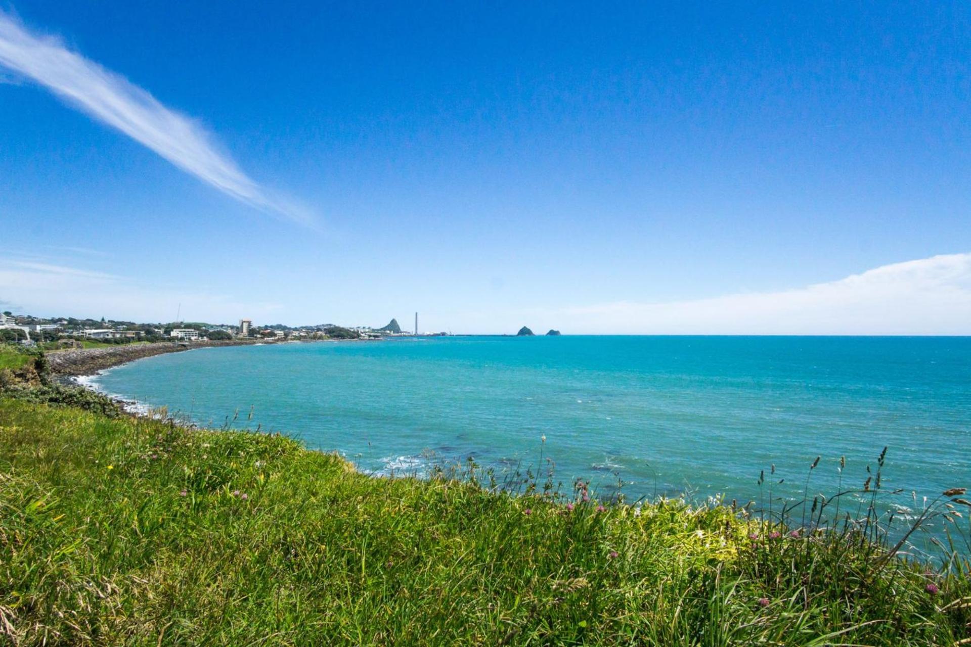 Waterfront On Woolcombe - 4BR holiday apartment