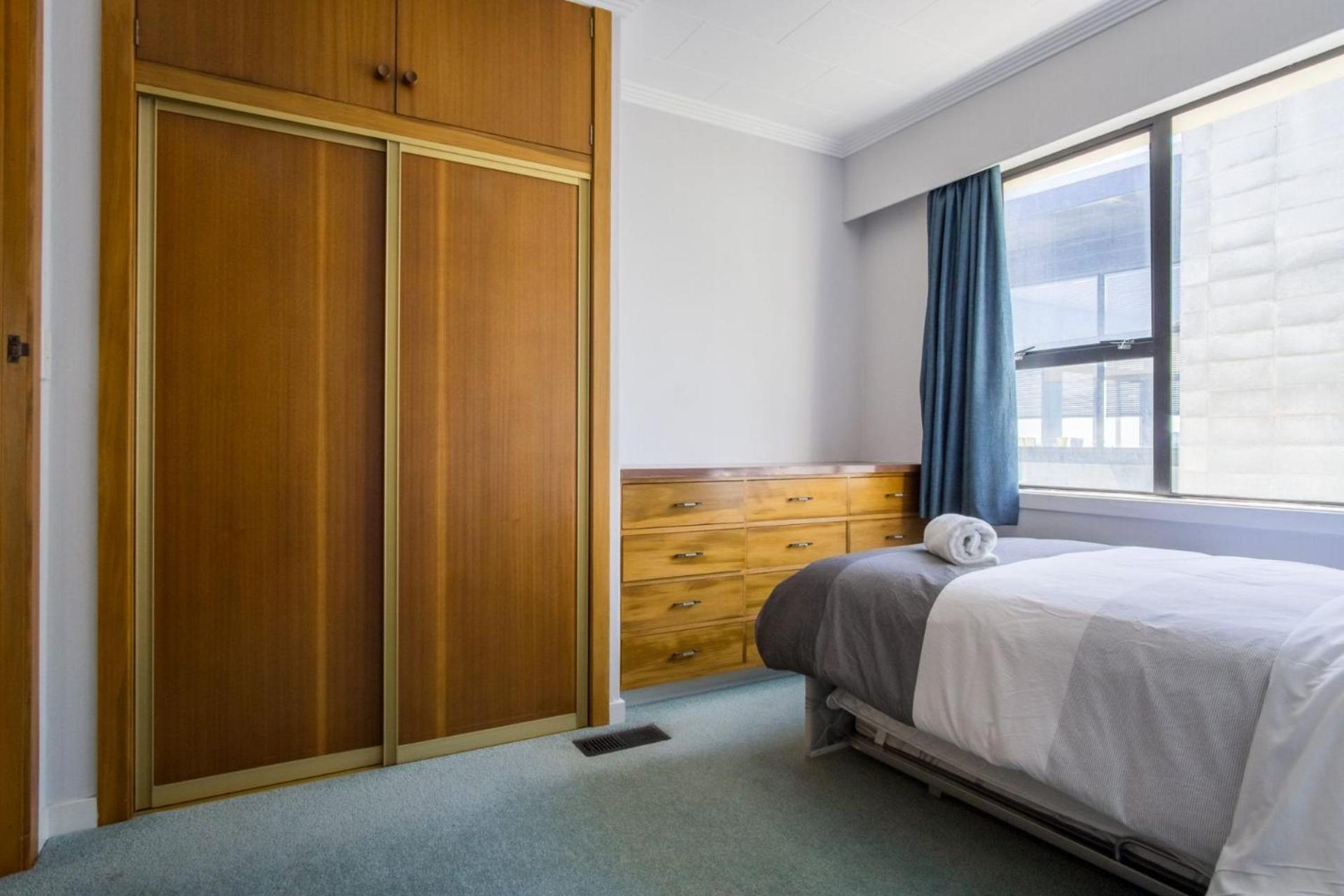 Waterfront On Woolcombe - 4BR holiday apartment