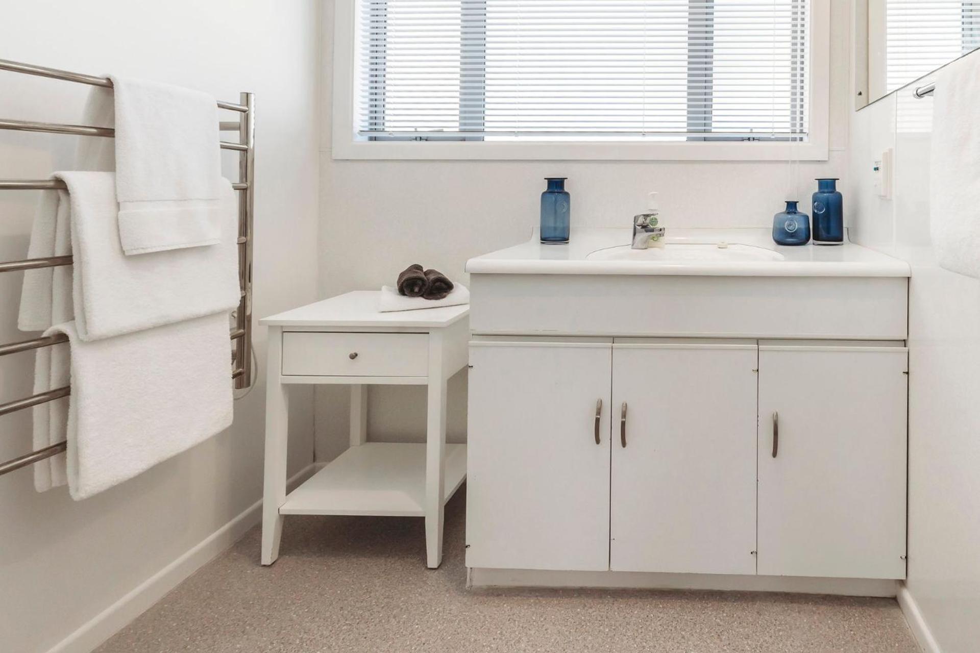 Holiday on Hamblyn - 2 BR home near Fitzroy Beach view 2