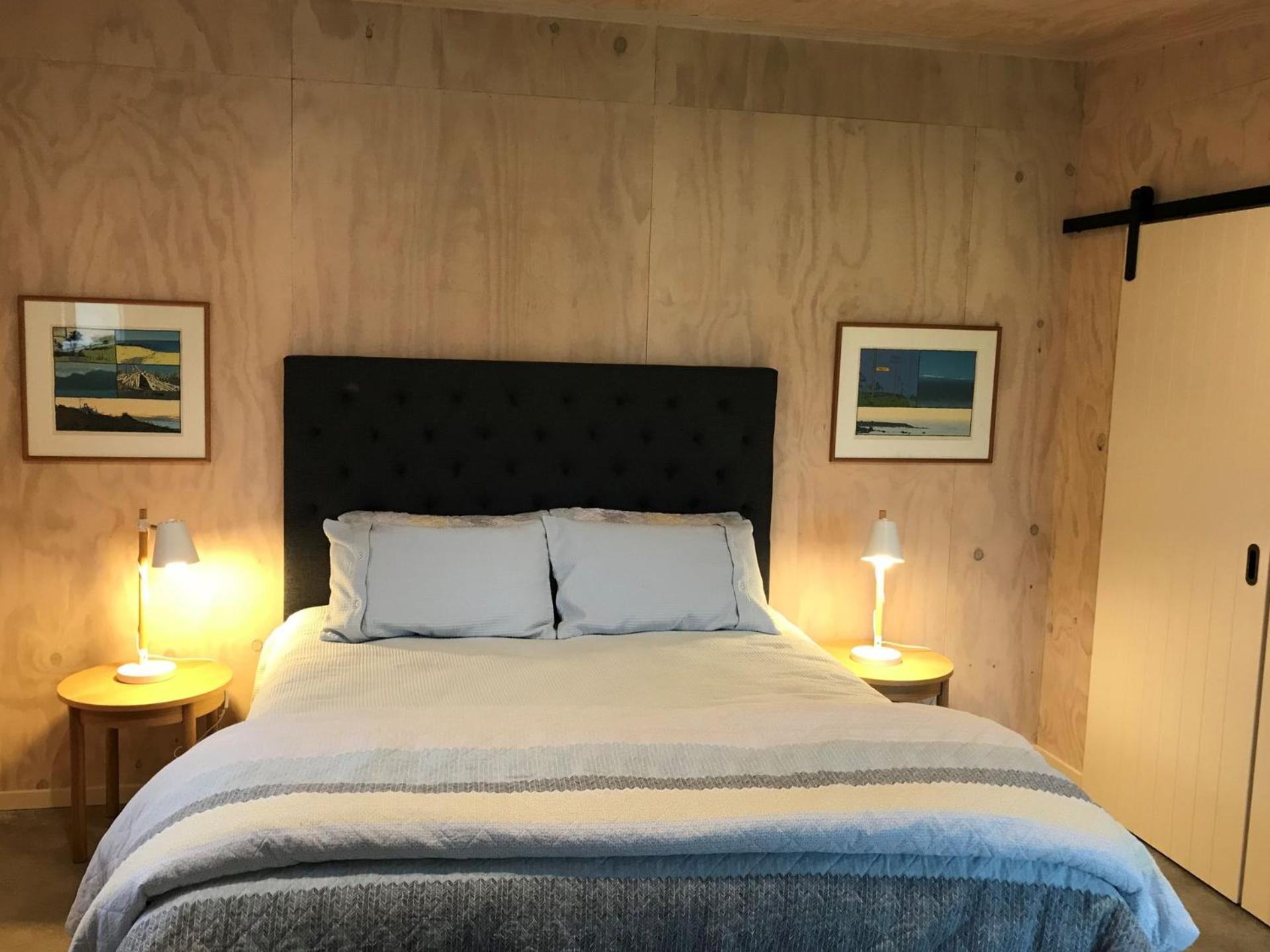 Tremorne Stay - the ultimate cosy couple cottage view 3