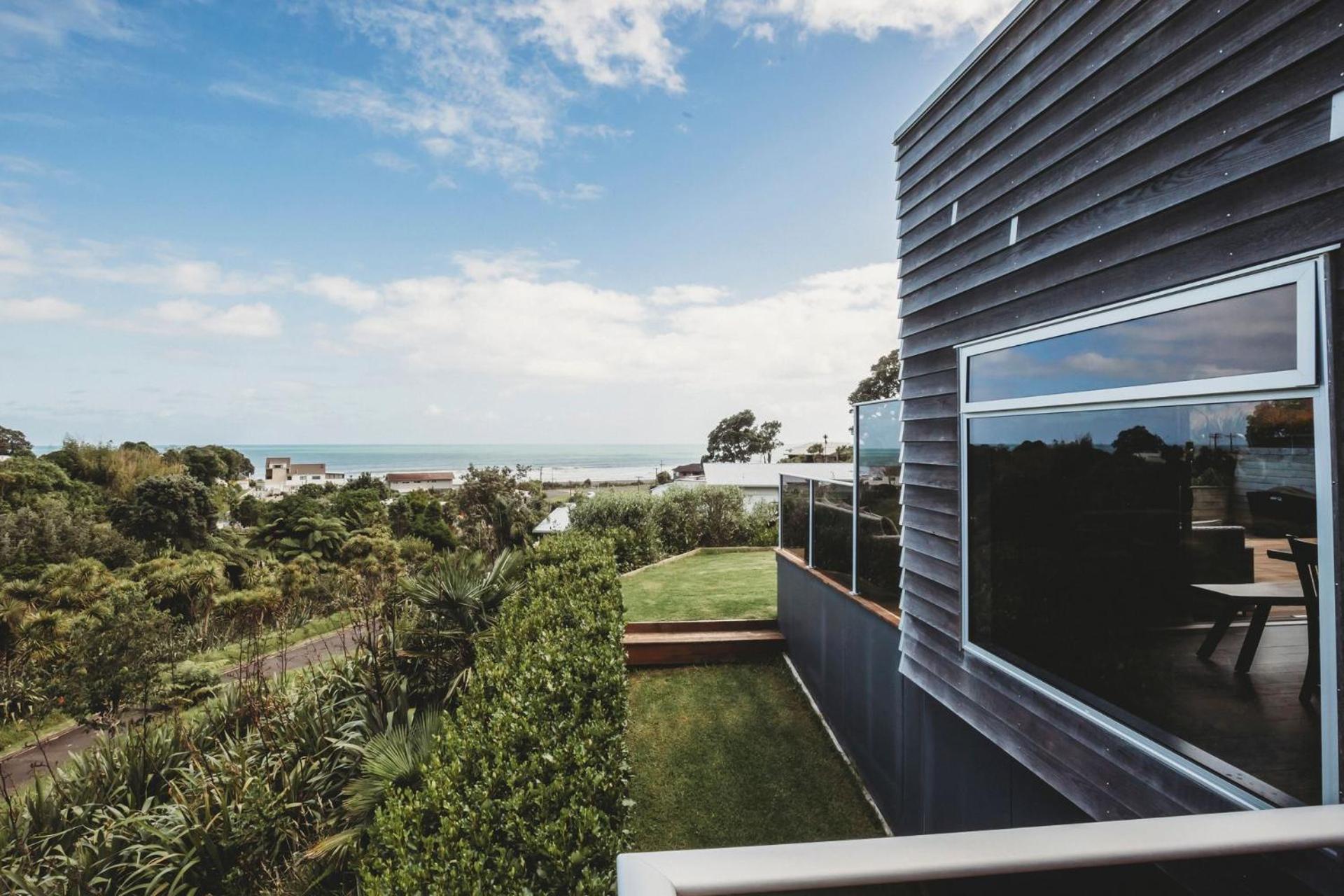 Seaviews On Shearer Oakura view 5