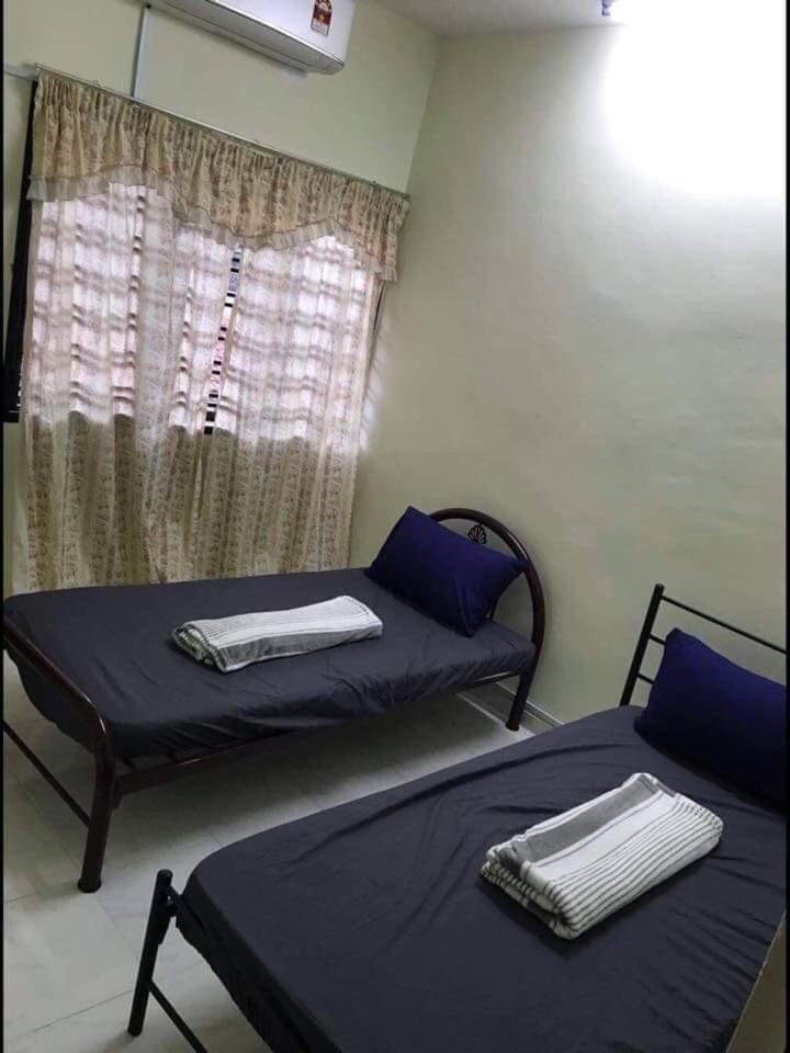 Double Storey Johor Bahru Stadium Homestay