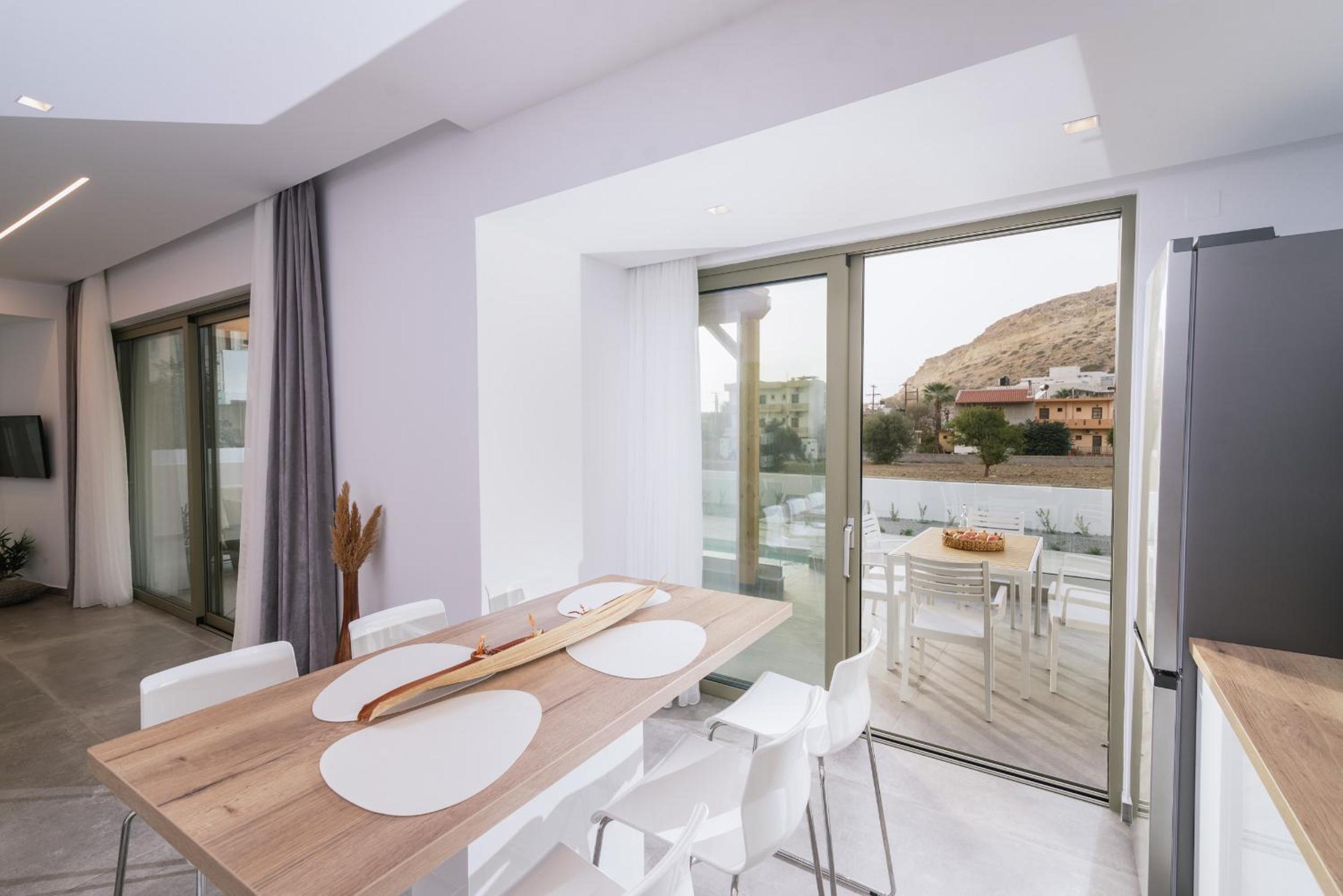 Luxury Villa Muse Calliope view 3