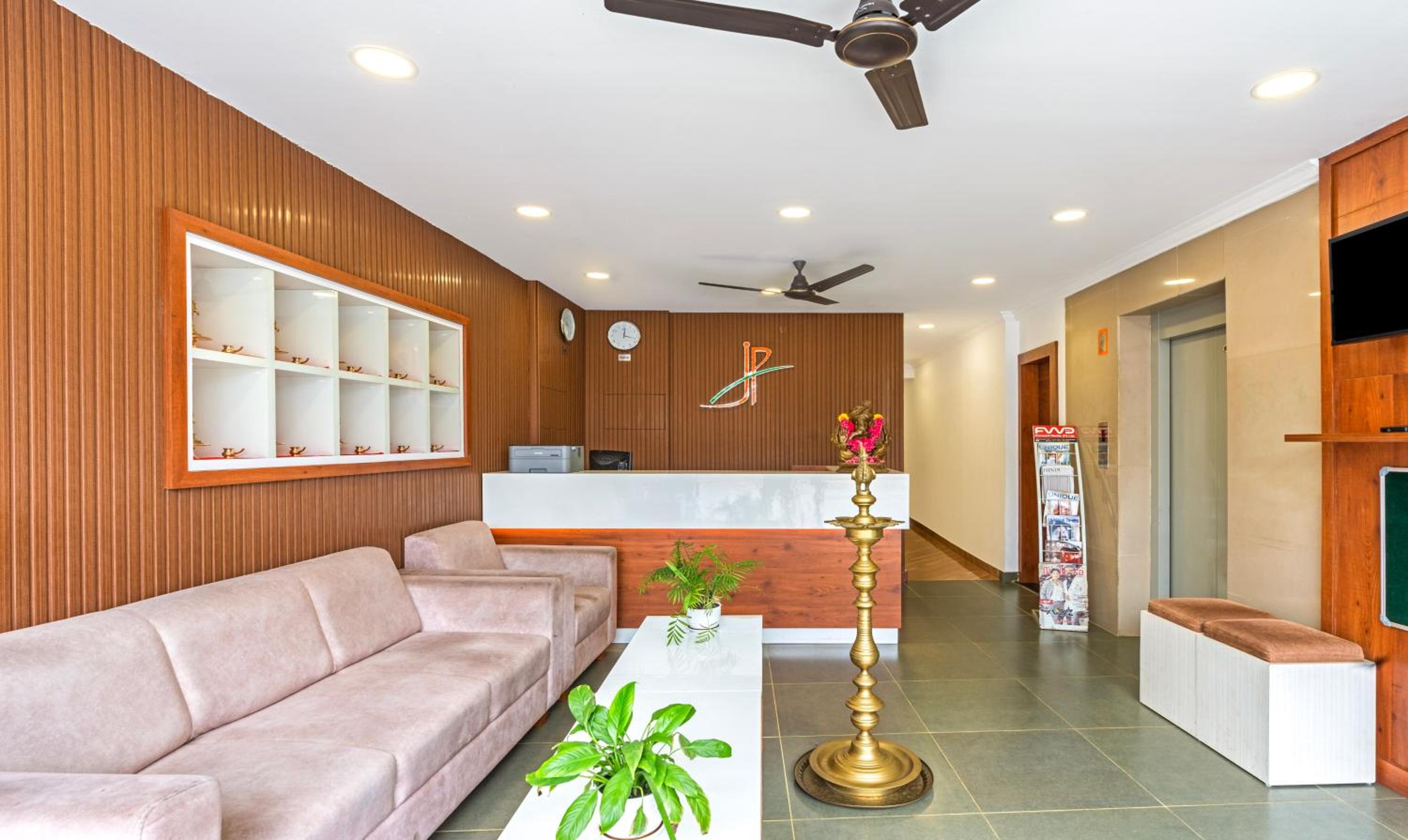 Treebo JP Residency