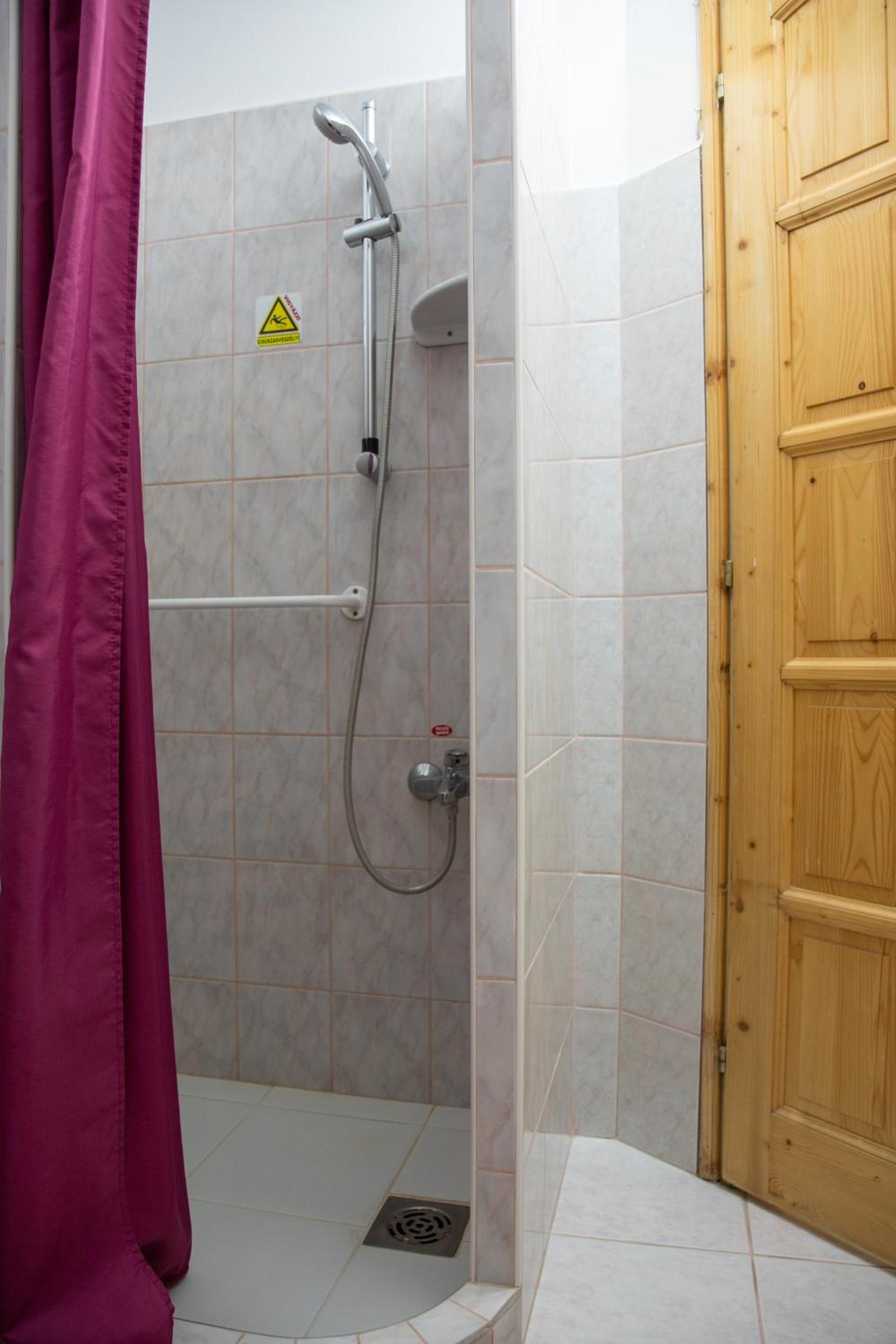 Erika Apartmanház