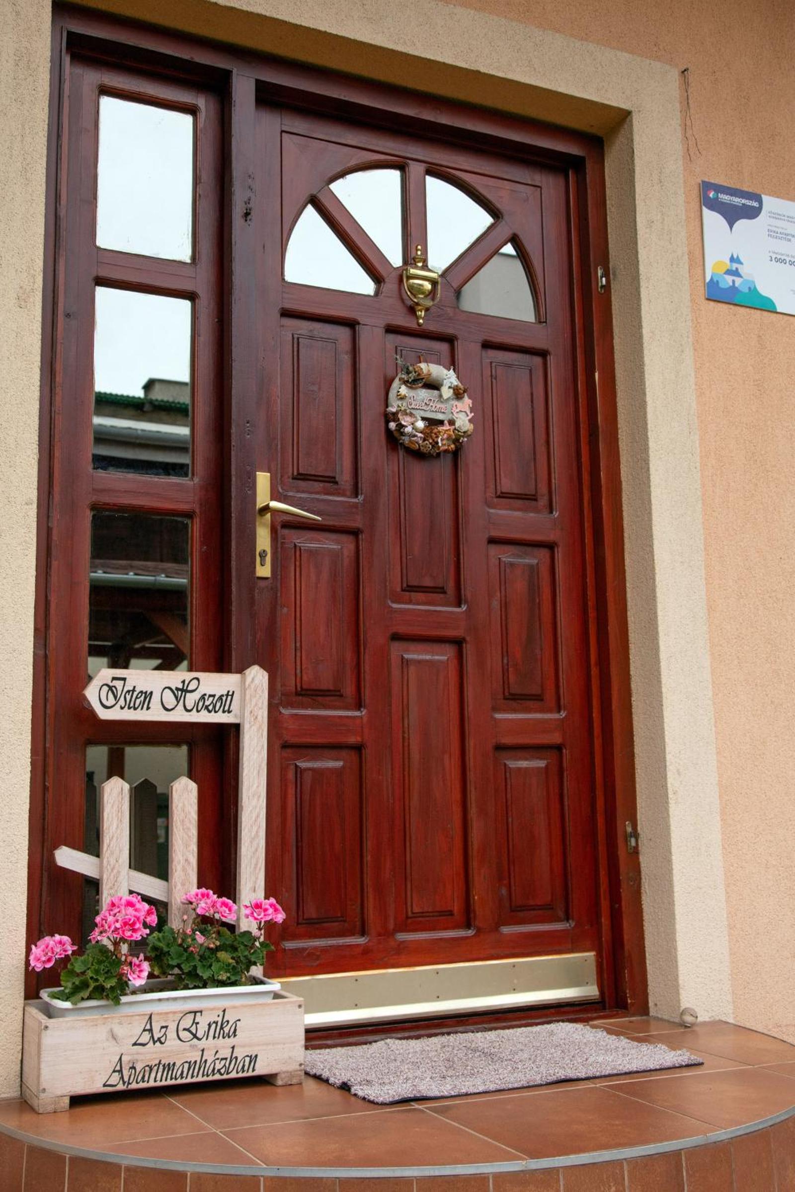 Erika Apartmanház