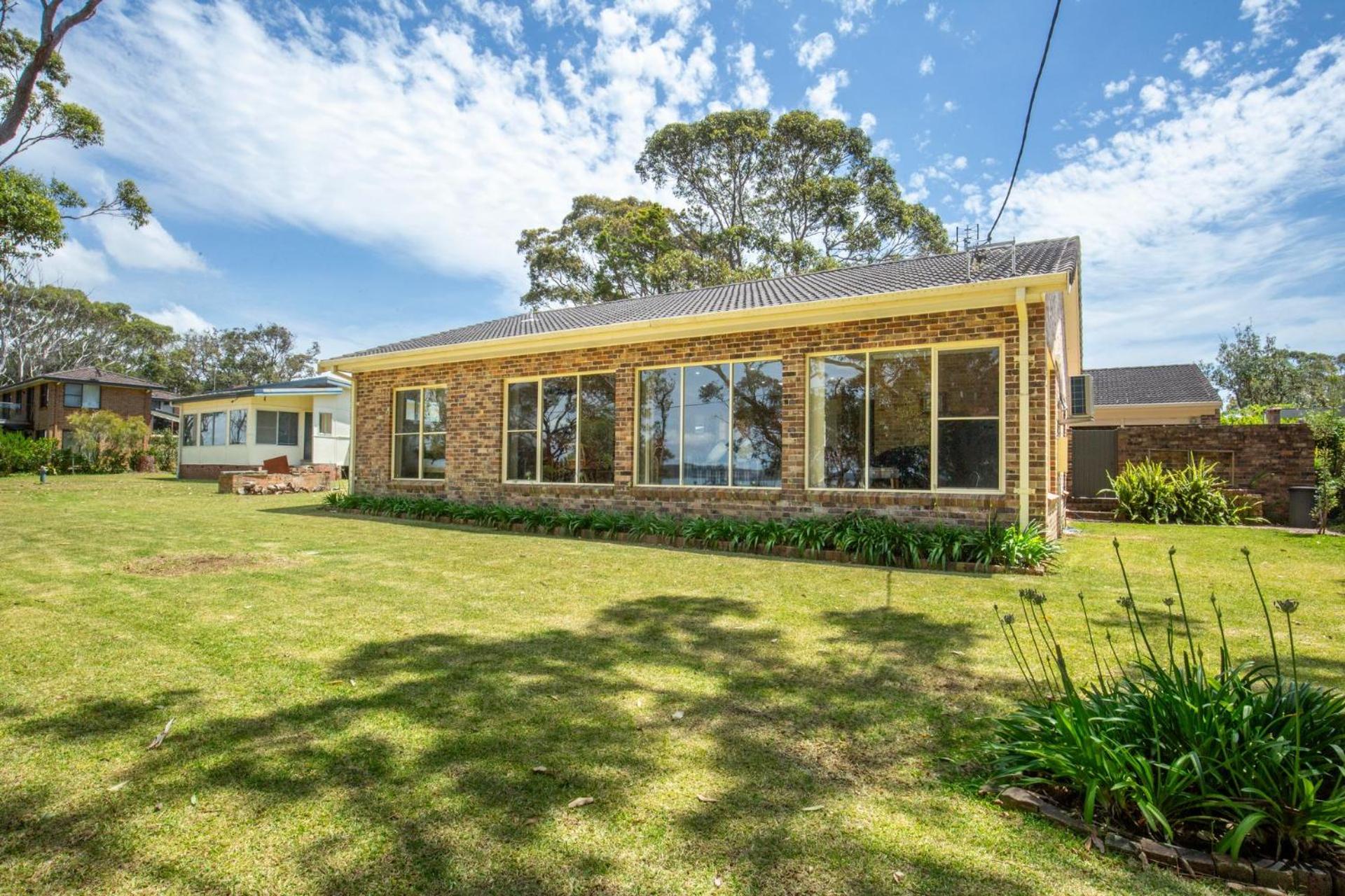 On The Lake - Pet Friendly Waterfront