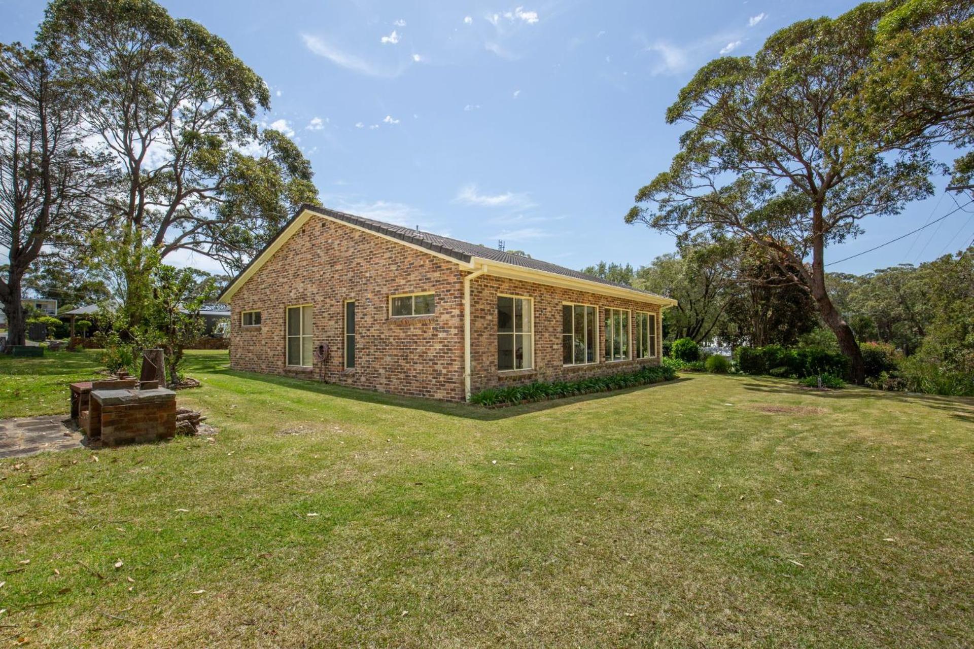 On The Lake - Pet Friendly Waterfront