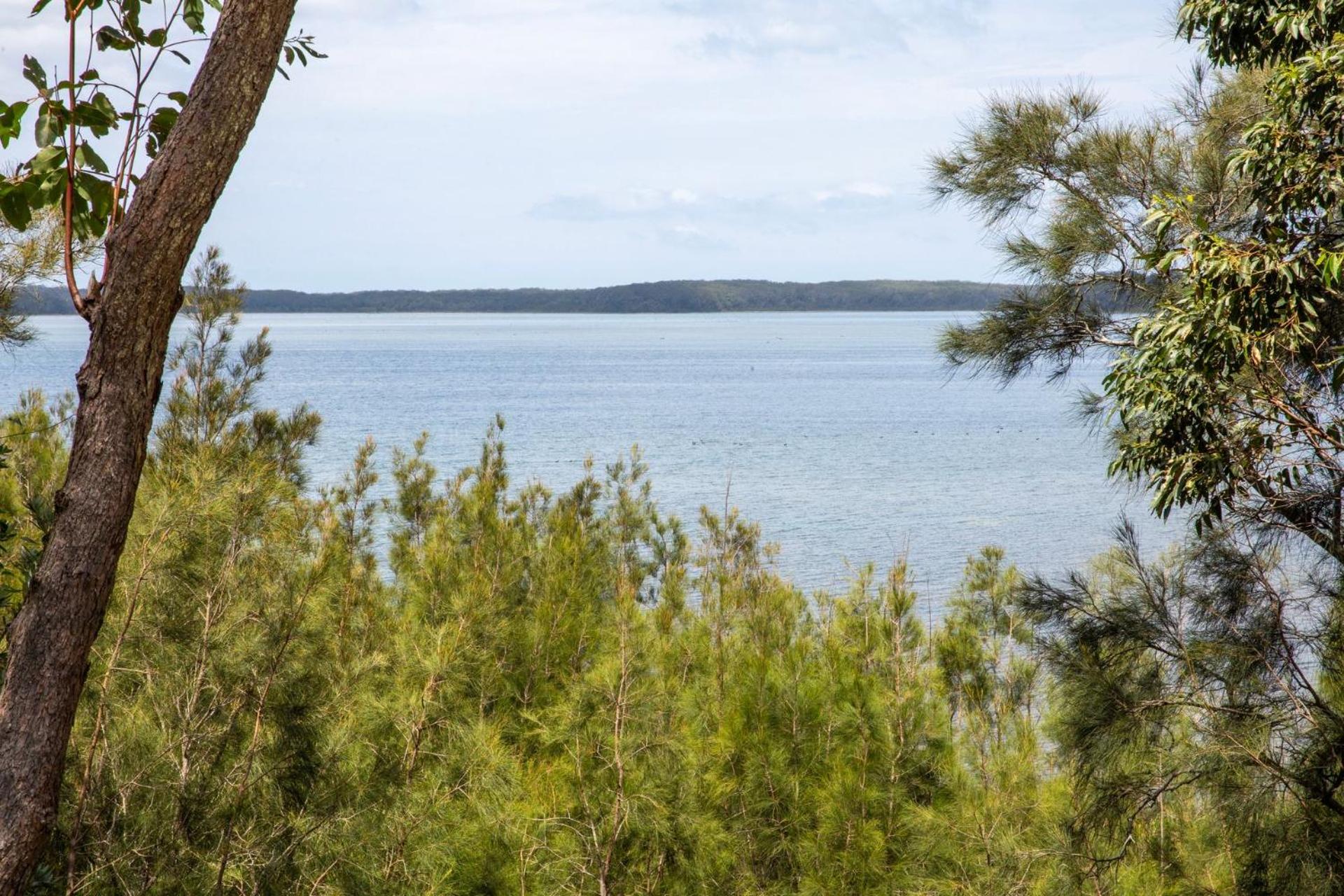 On The Lake - Pet Friendly Waterfront