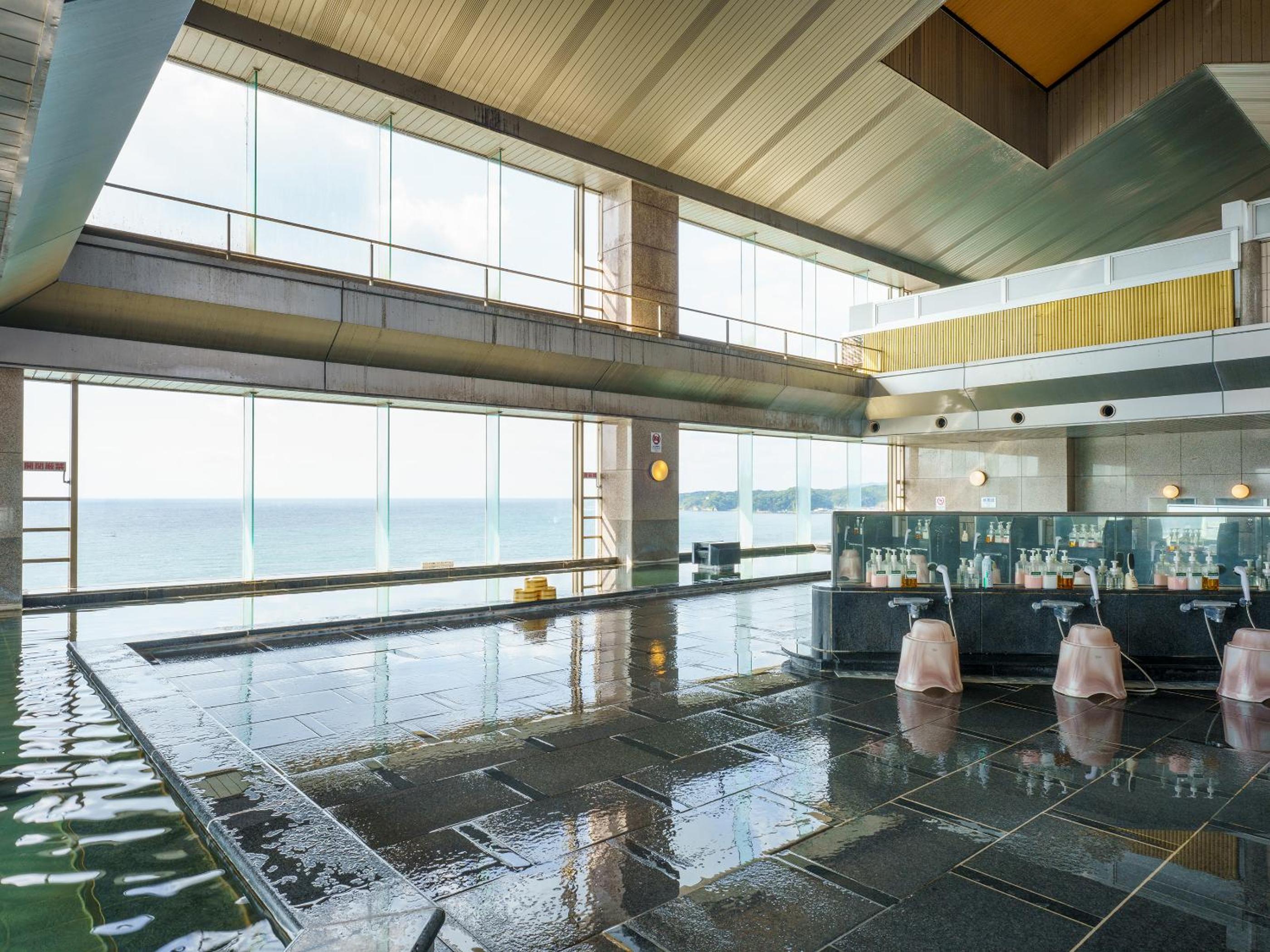Mikazuki Sea-Park Hotel Katsuura