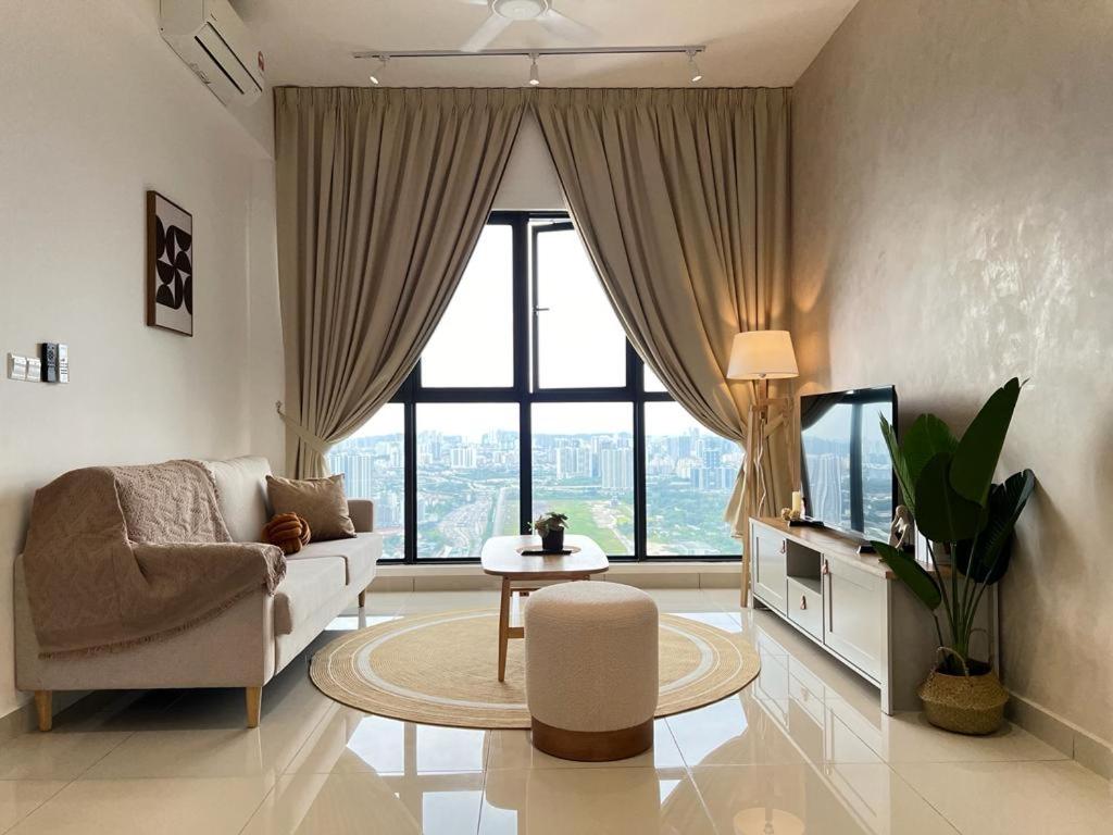 KL City View 2R1B Free Wifi 6pax