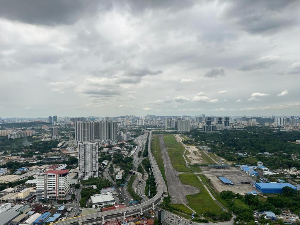 KL City View 2R1B Free Wifi 6pax
