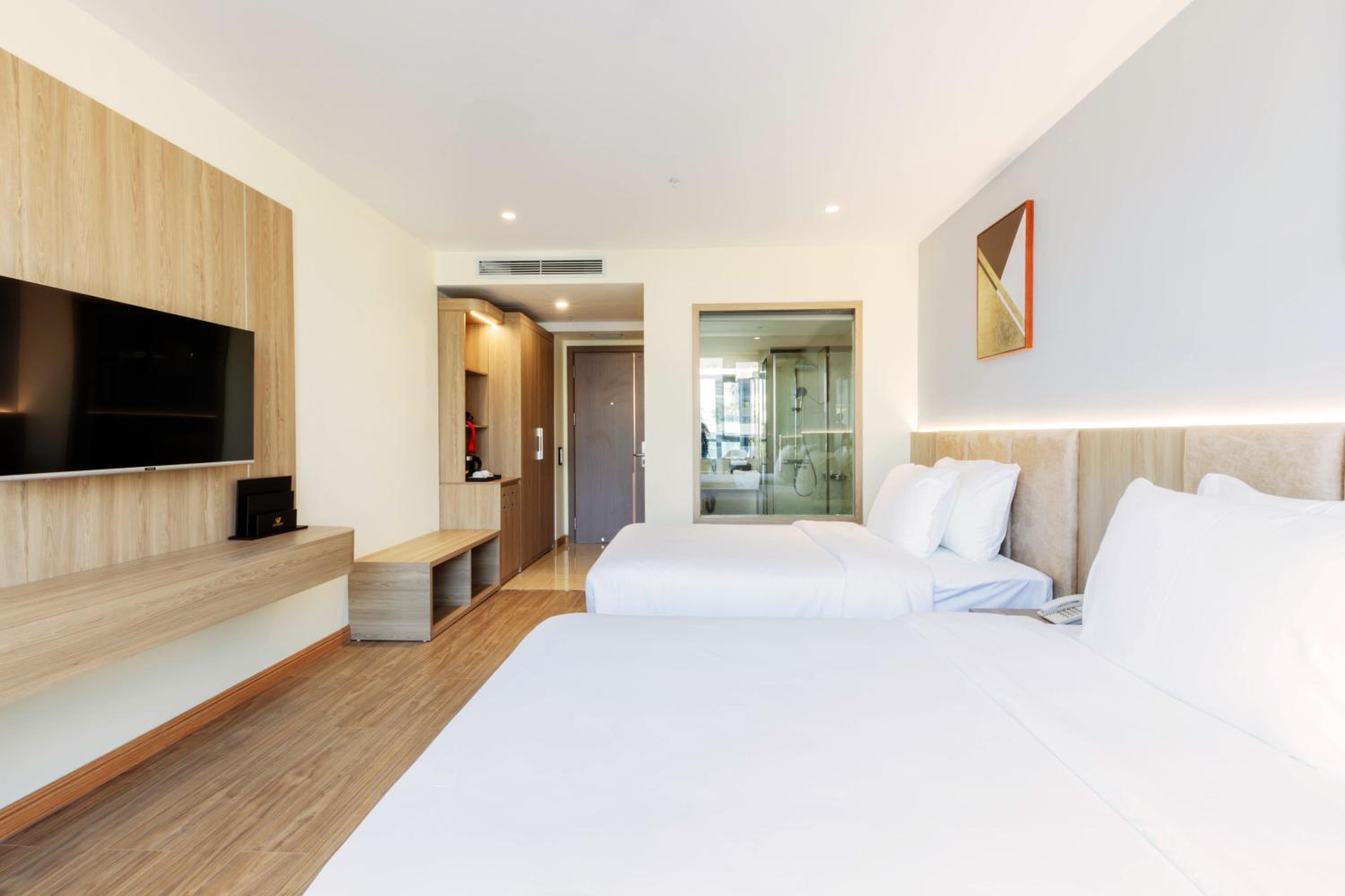 Hùng Vương Hotel - Stay 24h